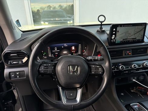 Used 2023 Honda Pilot Elite image 15