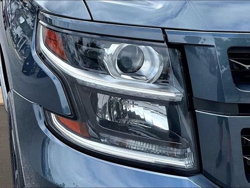 Used 2020 Chevrolet Suburban Premier AWD/4WD image 29