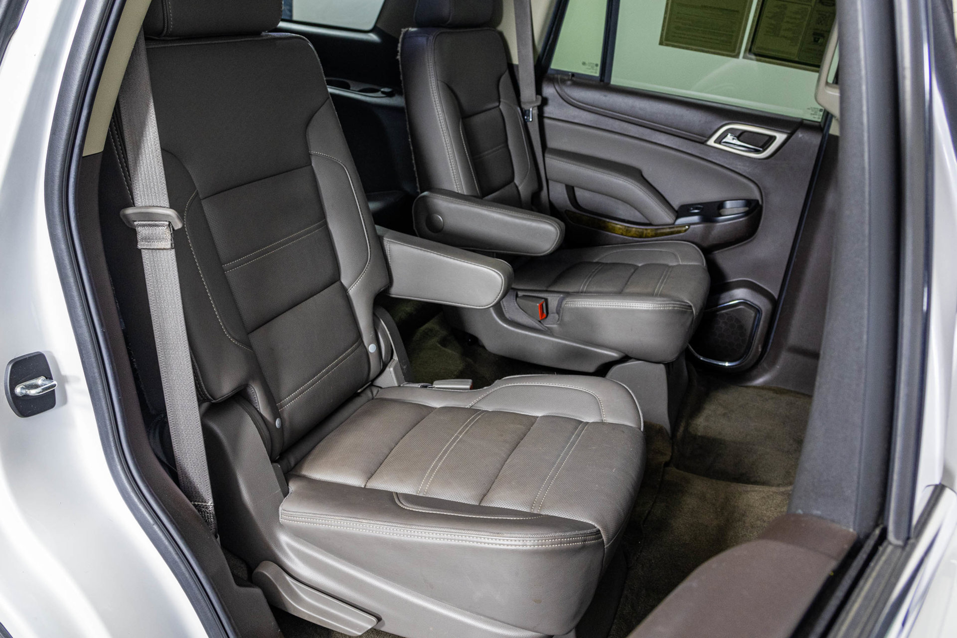 Used 2016 GMC Yukon Denali w/ Open Road Package AWD/4WD image 52