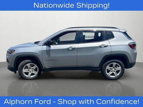 Used 2024 Jeep Compass Latitude AWD/4WD image 5