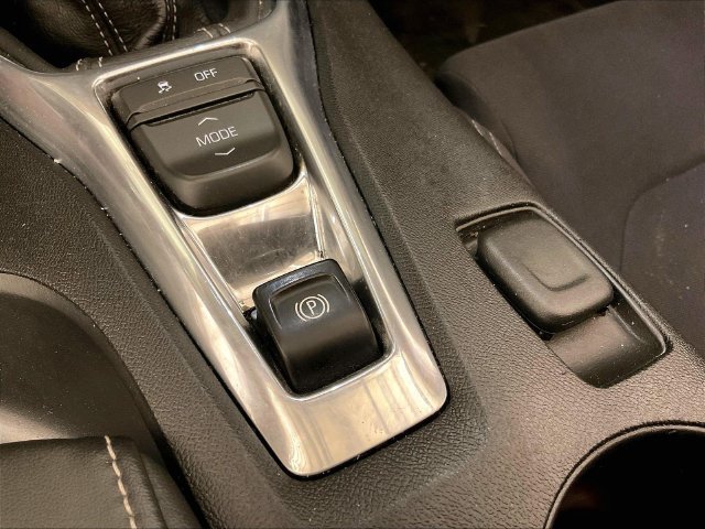 Used 2017 Chevrolet Camaro LT RWD image 31