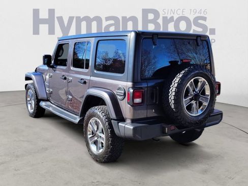 Used 2019 Jeep Wrangler Unlimited Sahara image 5