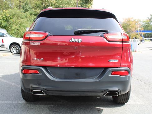 Used 2017 Jeep Cherokee Latitude w/ Comfort/Convenience Group image 5