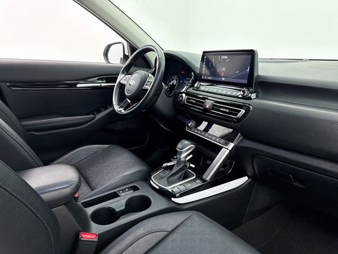 Used 2021 Kia Seltos SX image 39