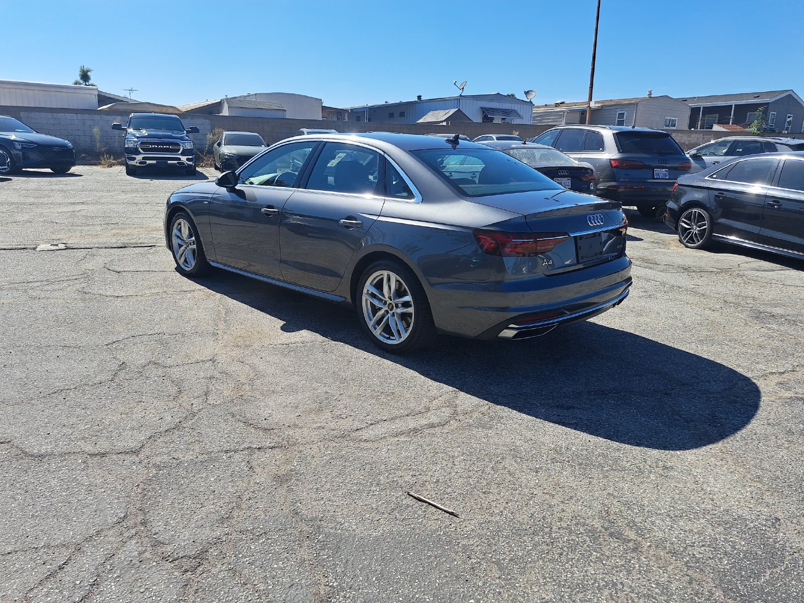 Used 2023 Audi A4 2.0T Premium w/ Convenience Package AWD/4WD image 7