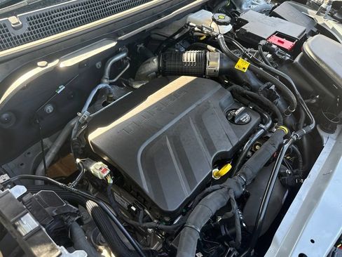 Used 2025 Buick Envista Avenir FWD image 29