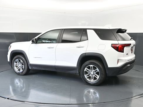 Used 2025 GMC Terrain Elevation AWD/4WD image 3