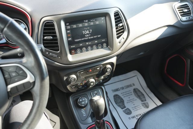 Used 2018 Jeep Compass Trailhawk w/ Cold Weather Group AWD/4WD image 24