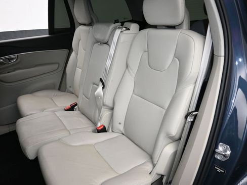 Used 2020 Volvo XC90 T5 Momentum w/ Protection Package image 30