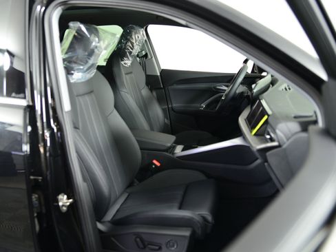 New 2025 Audi Q5 Prestige image 16