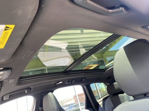 Used 2022 Volvo XC60 T8 R-Design w/ Advanced Package image 32