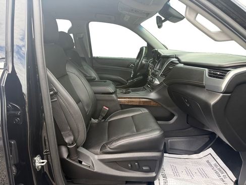 Used 2020 Chevrolet Suburban LT RWD image 15