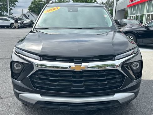 Used 2025 Chevrolet TrailBlazer LT FWD image 8