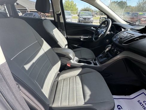 Used 2015 Ford Escape SE image 13