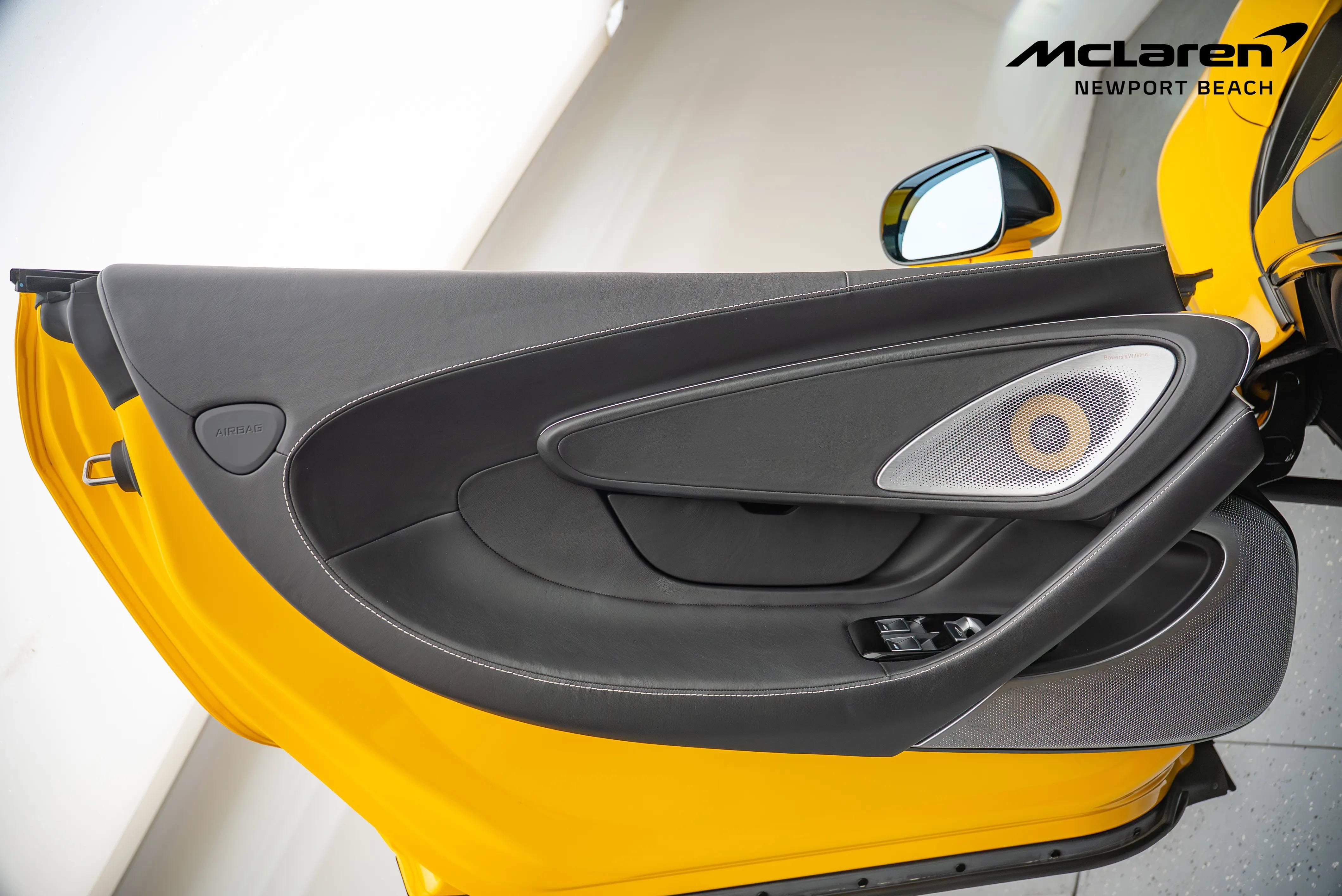 Used 2025 McLaren GTS RWD image 20
