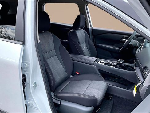 New 2026 Nissan Rogue SV image 10