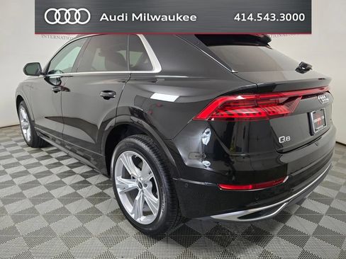 Used 2023 Audi Q8 Premium w/ Convenience Package AWD/4WD image 7