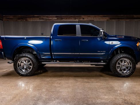 Used 2024 RAM 2500 Limited image 10