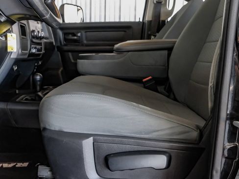 Used 2017 RAM 3500 Tradesman w/ Chrome Appearance Group AWD/4WD image 29