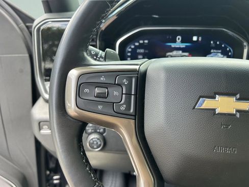 Used 2022 Chevrolet Silverado 1500 High Country w/ High Country Premium Package AWD/4WD image 32