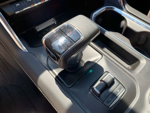 Certified 2024 GMC Sierra 1500 Denali Ultimate AWD/4WD image 27