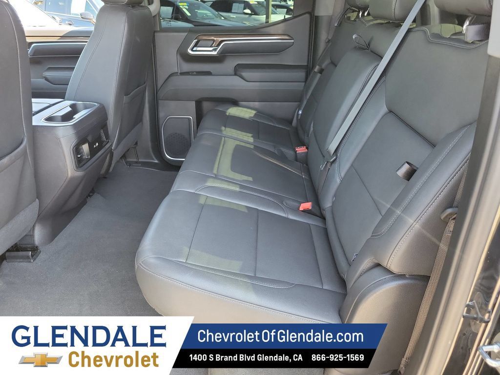 Used 2024 Chevrolet Silverado 1500 LT Trail Boss w/ LT Trail Boss Premium Package AWD/4WD image 21