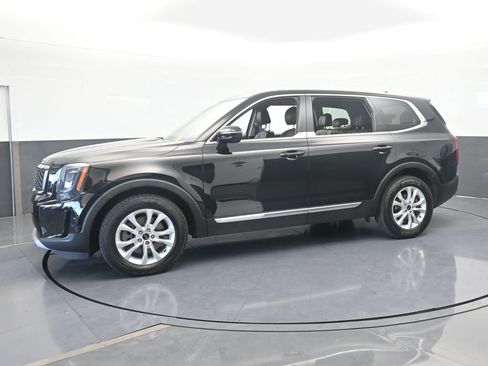 Used 2021 Kia Telluride LX image 2