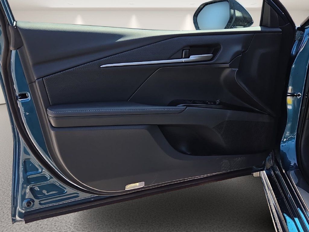 New 2026 Toyota Camry XSE FWD image 17