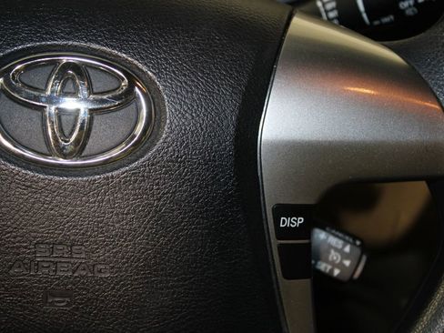 Used 2013 Toyota Highlander Base Plus image 15