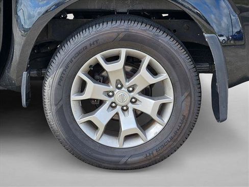 Used 2020 Nissan Frontier SV RWD image 14