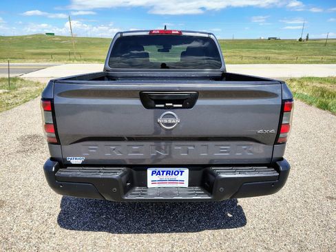 Used 2022 Nissan Frontier S w/ Technology Package AWD/4WD image 4