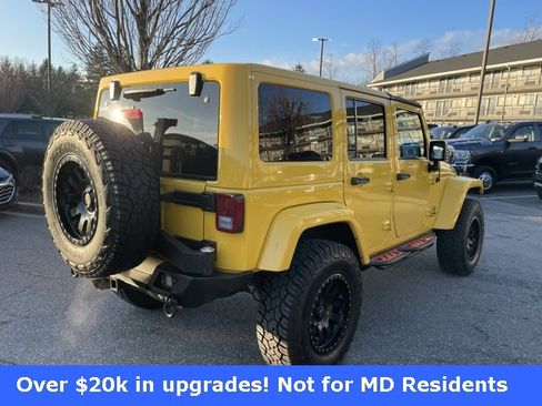 Used 2015 Jeep Wrangler Unlimited Sahara image 8