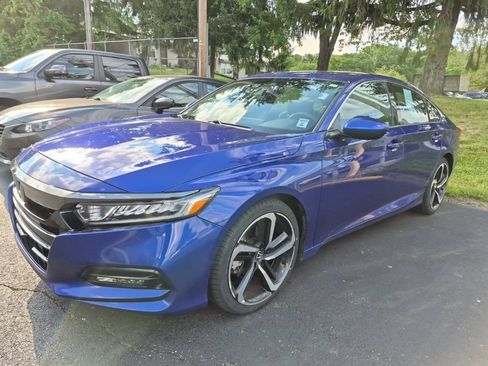 Used 2019 Honda Accord Sport image 2