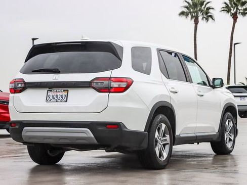 Certified 2024 Honda Pilot EX-L image 8