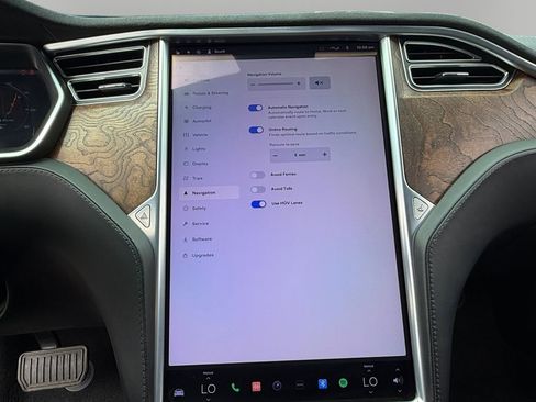 Used 2017 Tesla Model S 75 image 23