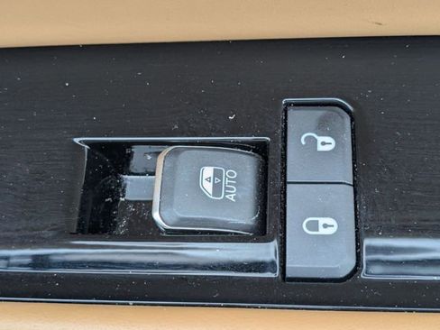 Used 2024 Jeep Grand Wagoneer Series III w/ Rear Seat Video Group 1 image 35