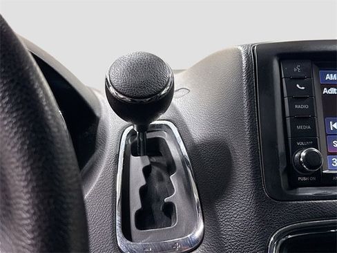 Used 2019 Dodge Grand Caravan SE image 14
