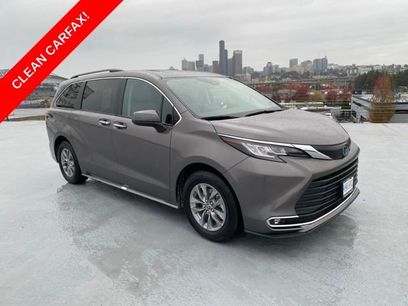 Used 2023 Toyota Sienna XLE
