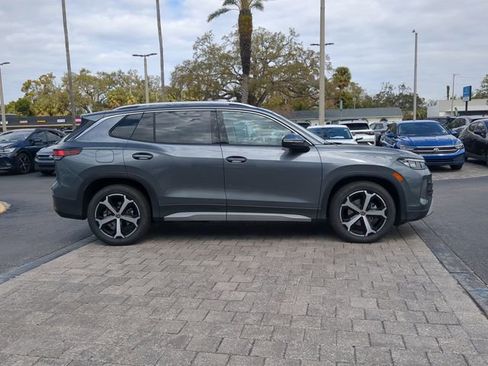 New 2026 Volkswagen Tiguan SE image 3