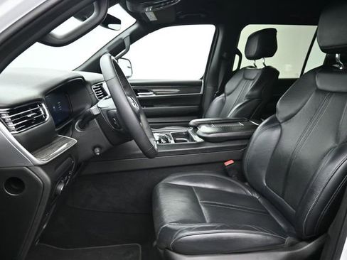 Used 2022 Jeep Wagoneer Series III image 25