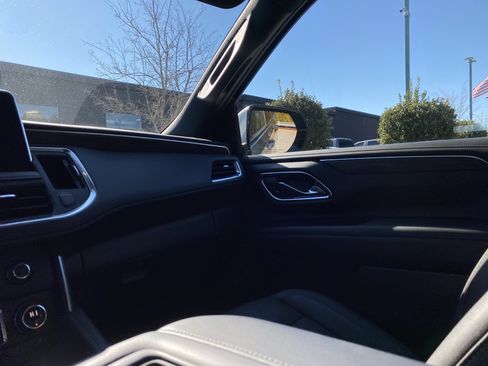 Used 2021 Chevrolet Tahoe Z71 w/ Rear Media and Nav Package image 19