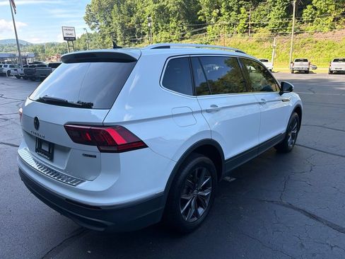 Used 2022 Volkswagen Tiguan SE AWD/4WD image 4