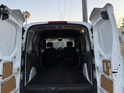 Used 2019 Ford Transit Connect XL image 3