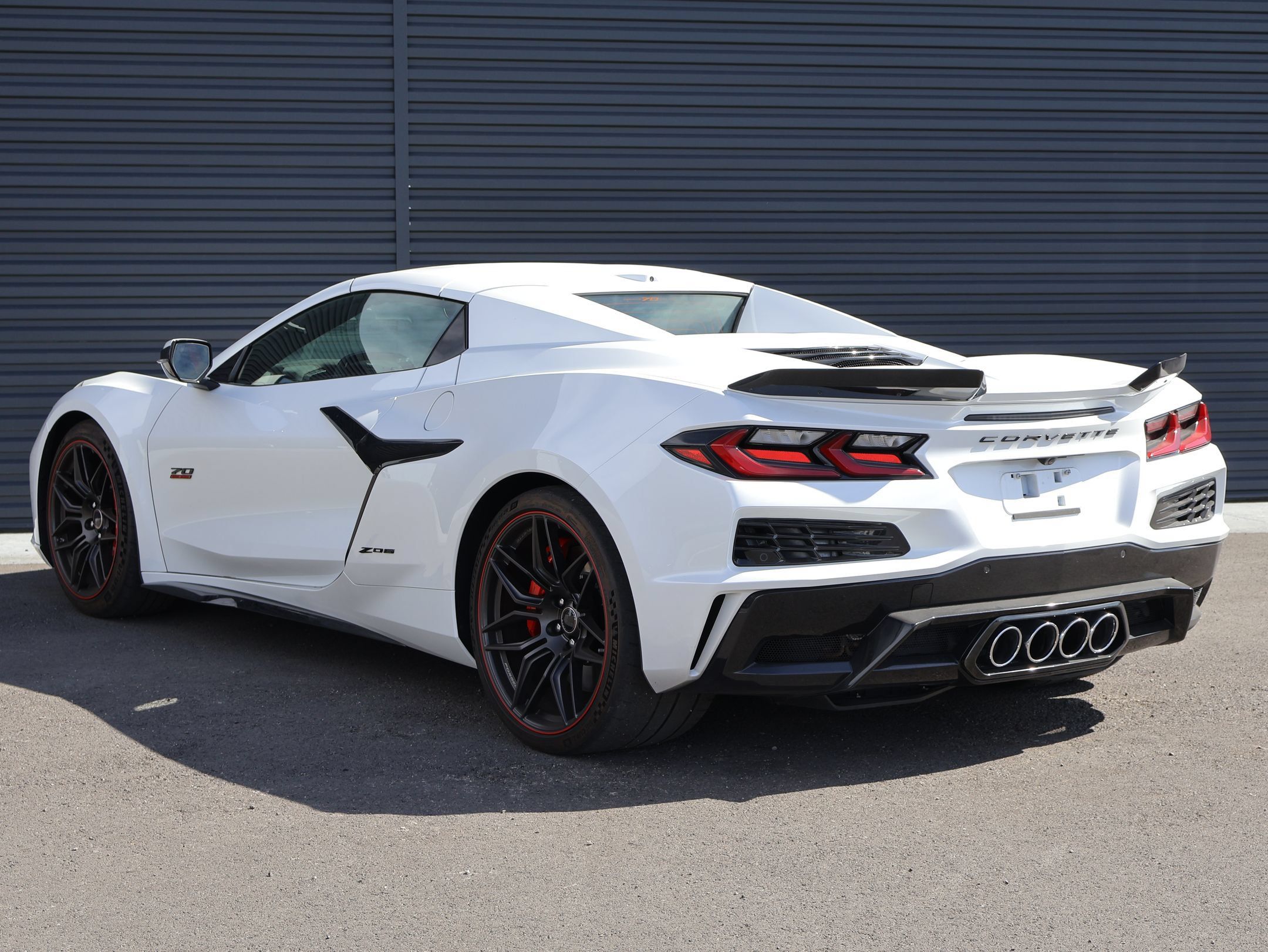 Used 2023 Chevrolet Corvette Z06 RWD image 3