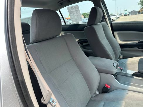 Used 2012 Honda Accord LX image 32