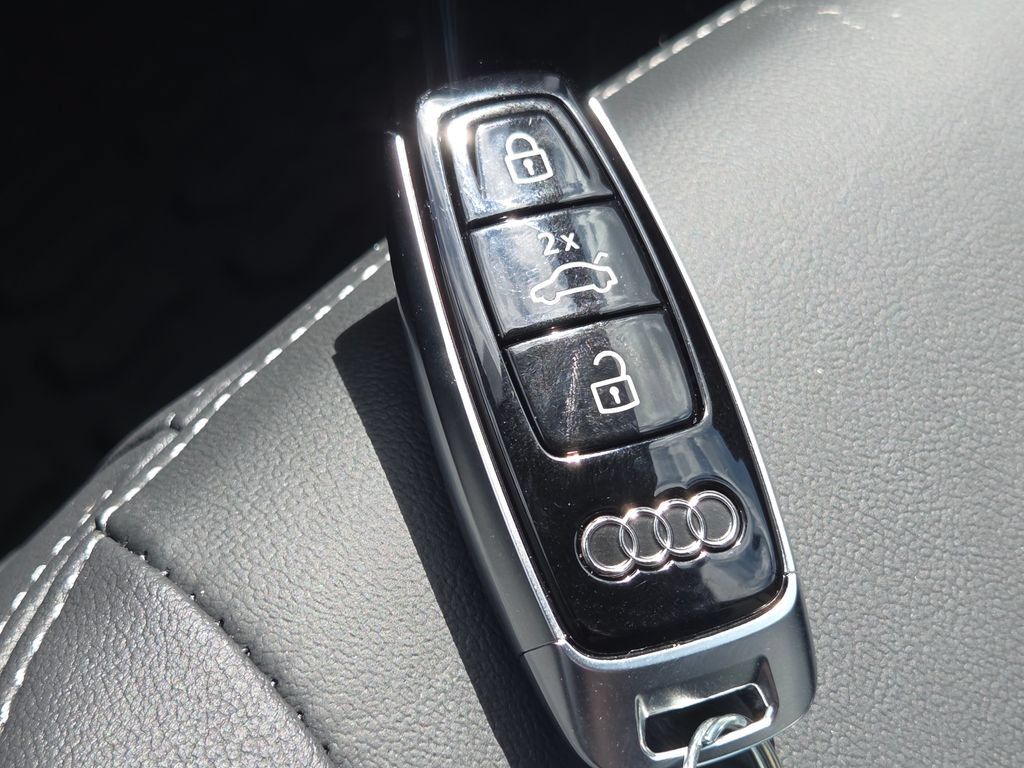 Certified 2026 Audi Q7 2.0T Premium AWD/4WD image 37