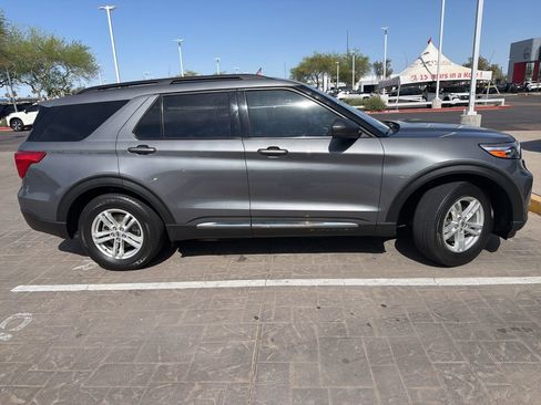 Used 2022 Ford Explorer XLT w/ Equipment Group 202A RWD image 14