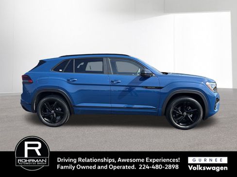 Used 2025 Volkswagen Atlas Cross Sport SEL R-Line image 11