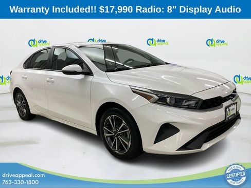 Used 2023 Kia Forte LXS w/ LXS Technology Package FWD image 3
