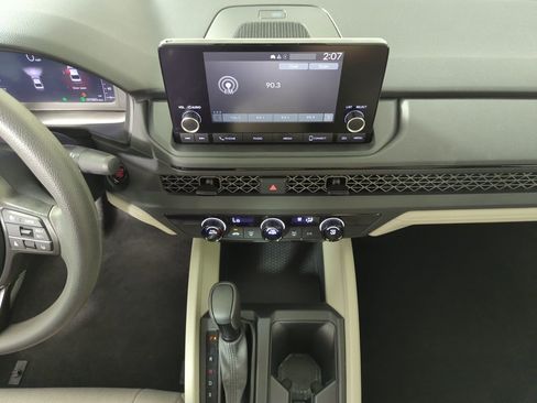 Used 2025 Honda Accord LX image 15